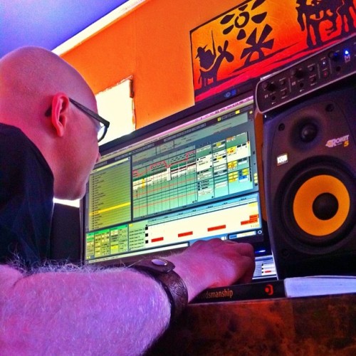 Geoffrey Giant Arm #thegoodkompanyalbum #goodkompany #albeltonsessions #sandiegomusic (at The Kong Shop)